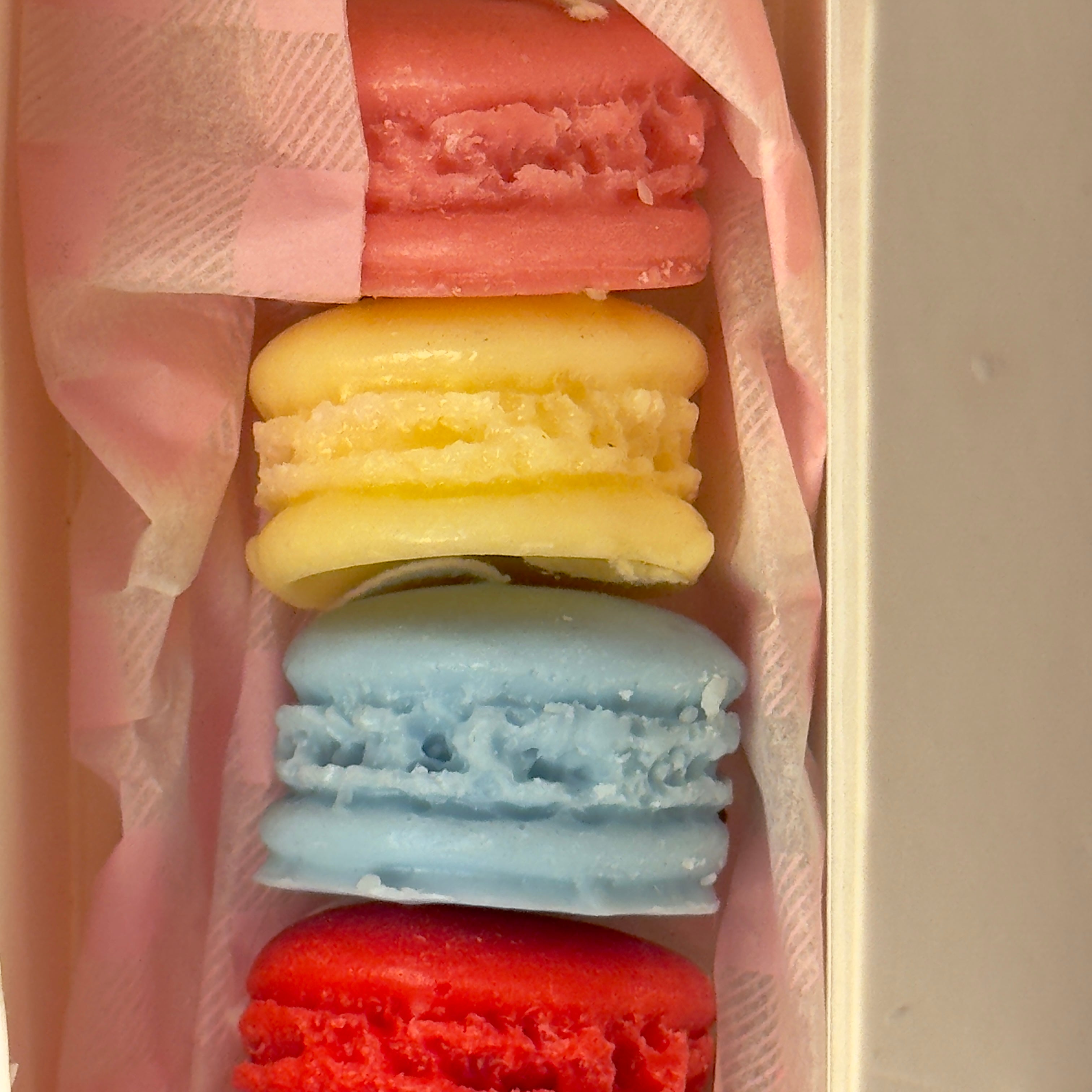 Macaron Candle
